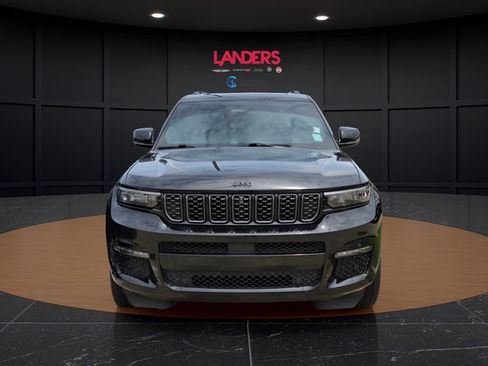 Used 2023 Jeep Grand Cherokee L Summit w/ High Altitude Package AWD/4WD image 5