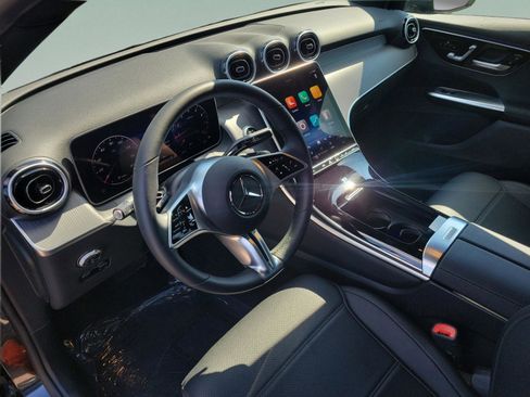 Certified 2025 Mercedes-Benz GLC 300 image 21