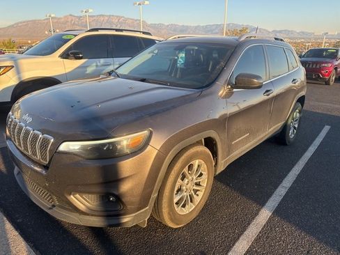 Used 2019 Jeep Cherokee Latitude Plus image 1