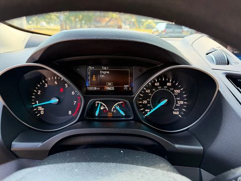 Used 2017 Ford Escape SE image 17