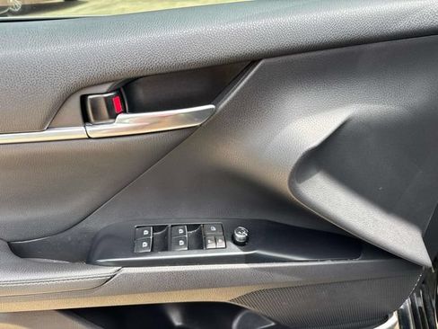 Used 2020 Toyota Camry XSE FWD image 25