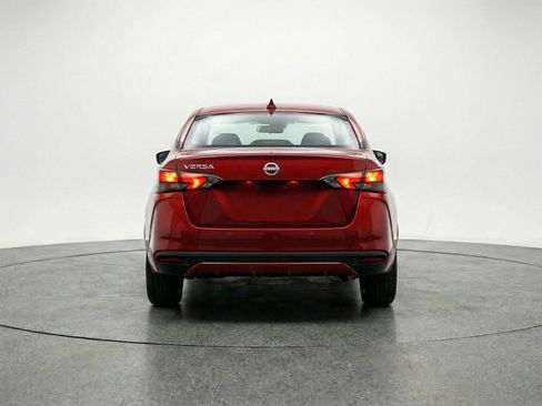 Used 2025 Nissan Versa SV image 7