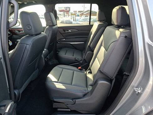 New 2026 Chevrolet Traverse Z71 w/ Enhanced Driving Package AWD/4WD image 7
