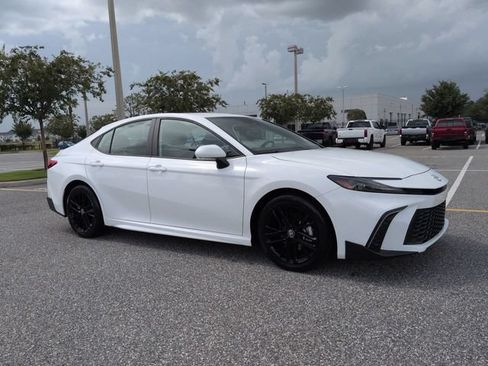 Certified 2025 Toyota Camry SE FWD image 2