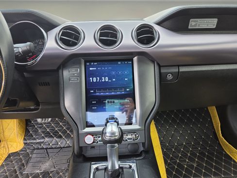 Used 2017 Ford Mustang Coupe RWD image 14