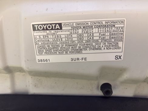 Used 2015 Toyota Tundra SR5 w/ TRD Off Road Package AWD/4WD image 32