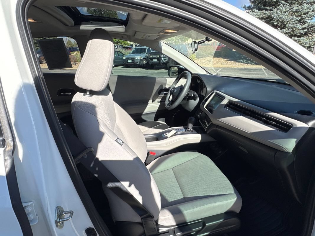 Used 2017 Honda HR-V EX image 18