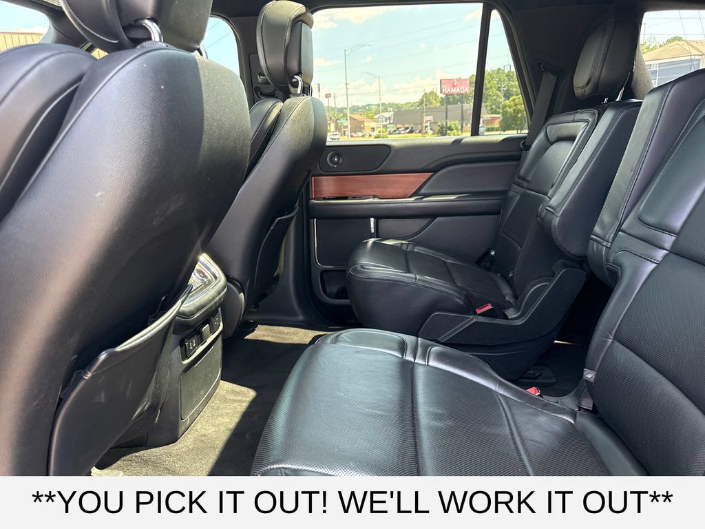 Used 2018 Lincoln Navigator Select w/ Cargo Package RWD image 23