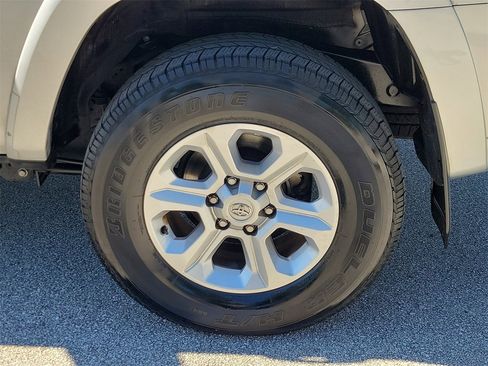 Used 2022 Toyota 4Runner SR5 image 5