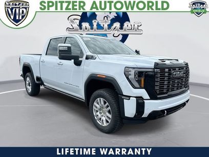 New 2026 GMC Sierra 3500 Denali Ultimate w/ LPO, Black Badging Package