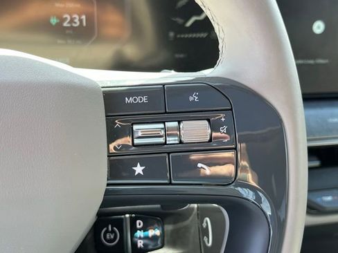 Used 2025 Kia EV9 Wind image 13