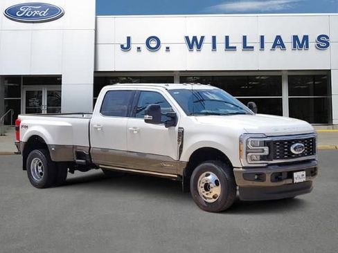 New 2026 Ford F350 King Ranch w/ FX4 Off-Road Package AWD/4WD image 1