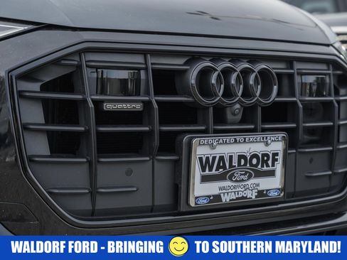 Used 2021 Audi Q8 Prestige w/ Prestige Package image 12