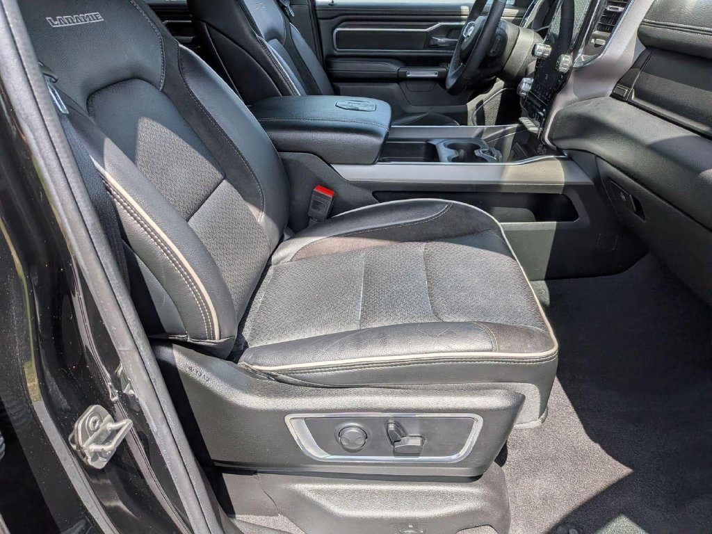 Used 2025 RAM 1500 Laramie AWD/4WD image 32