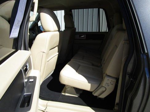 Used 2017 Ford Expedition EL XLT w/ Equipment Group 202A image 11