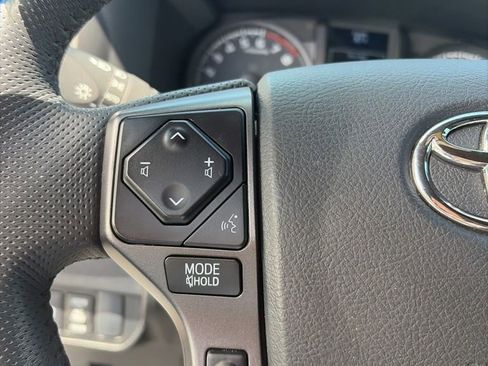 Used 2022 Toyota Tacoma TRD Off-Road AWD/4WD image 14