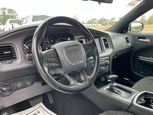 Used 2023 Dodge Charger SXT image 22