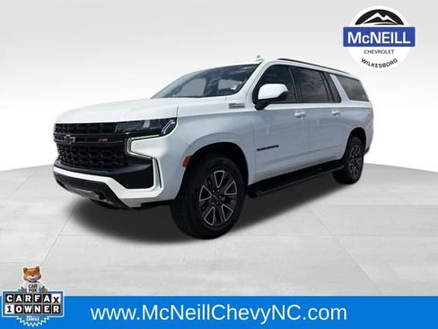 Used 2023 Chevrolet Suburban Z71 w/ Luxury Package image 3