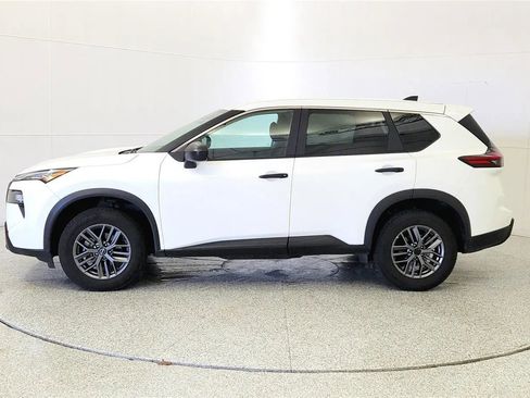 Used 2024 Nissan Rogue S FWD image 4