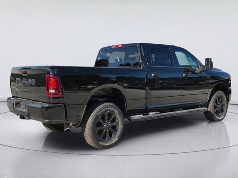New 2026 RAM 2500 Big Horn AWD/4WD image 4