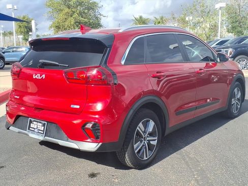 Used 2022 Kia Niro LXS w/ Digital Cluster Package image 4