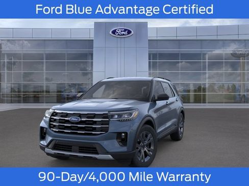 Used 2026 Ford Explorer Active w/ Active Comfort Package AWD/4WD image 3