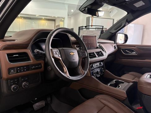 Used 2024 Chevrolet Tahoe High Country image 11