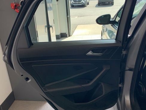 Used 2020 Volkswagen Jetta R-Line image 13