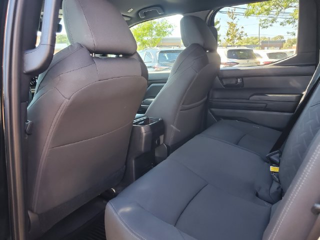 Used 2025 Toyota Tacoma SR5 AWD/4WD image 10