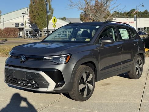 New 2025 Volkswagen Taos S image 4