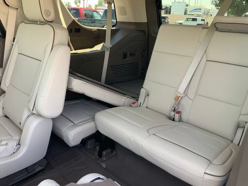 Used 2024 GMC Yukon Denali w/ Advanced Technology Package RWD image 21