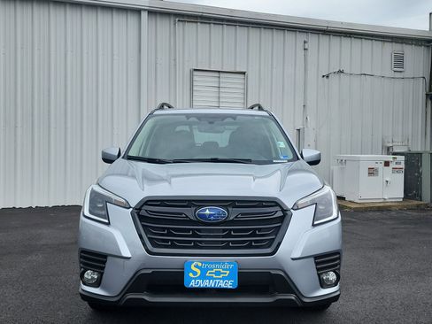 Used 2023 Subaru Forester Premium AWD/4WD image 8
