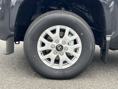 New 2025 Toyota Tacoma SR5 image 5