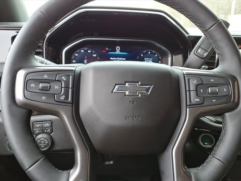 Used 2026 Chevrolet Silverado 2500 ZR2 w/ LPO, Dark Essentials Package image 18