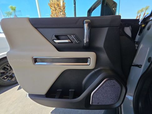 Used 2026 GMC Hummer EV SUV AWD/4WD image 23