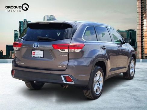 Used 2017 Toyota Highlander Limited w/ Carpet Mat Package AWD/4WD image 6
