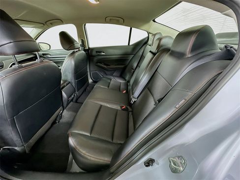 Used 2024 Nissan Altima 2.5 SR image 14