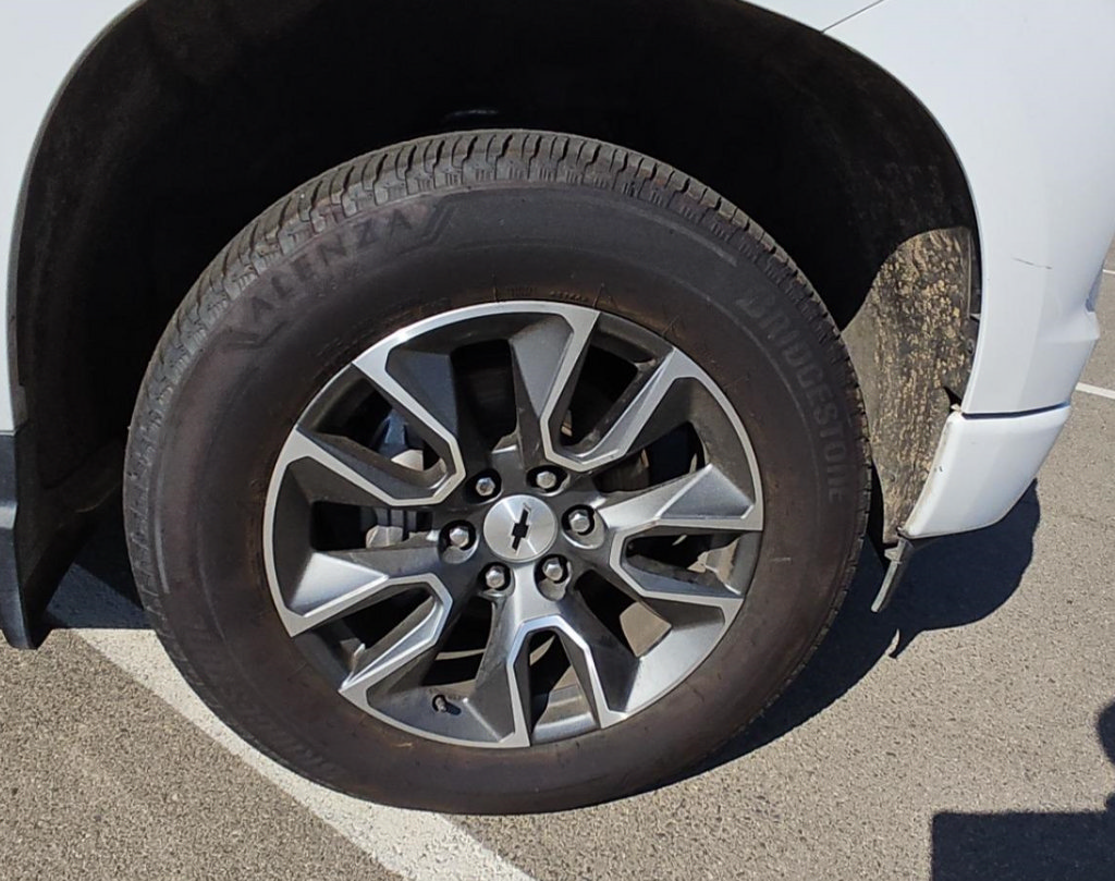 Used 2023 Chevrolet Silverado 1500 RST AWD/4WD image 6