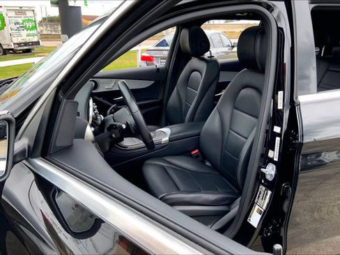 Certified 2021 Mercedes-Benz GLC 300 image 8