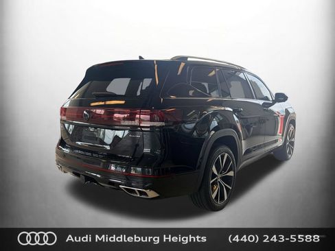 Used 2024 Volkswagen Atlas SEL Premium R-Line AWD/4WD image 9