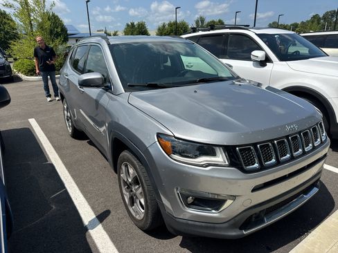 Used 2018 Jeep Compass Limited w/ Navigation Group FWD image 7