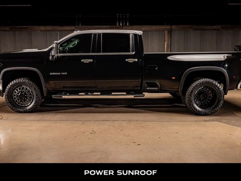 Used 2020 Chevrolet Silverado 3500 LTZ w/ LTZ Plus Package image 6