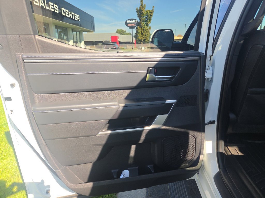 Used 2022 Toyota Tundra Platinum w/ Advanced Package AWD/4WD image 22