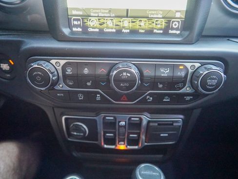 Used 2020 Jeep Gladiator Overland AWD/4WD image 25
