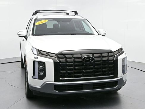 Used 2023 Hyundai Palisade Limited AWD/4WD image 2
