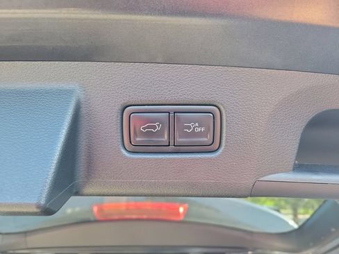 Used 2025 Kia Telluride AWD image 11