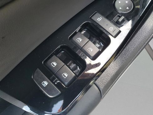 Certified 2025 Kia Sportage EX image 18