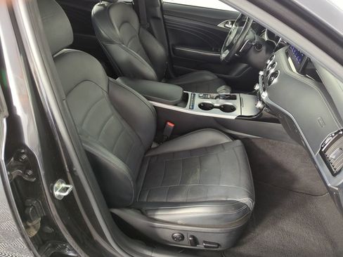 Used 2023 Kia Stinger GT2 RWD image 38