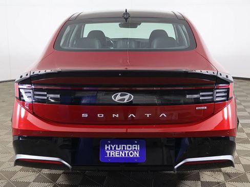 Used 2024 Hyundai Sonata Limited FWD image 16