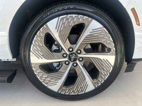 New 2026 Lincoln Navigator Black Label w/ Black Label Special Edition AWD/4WD image 10